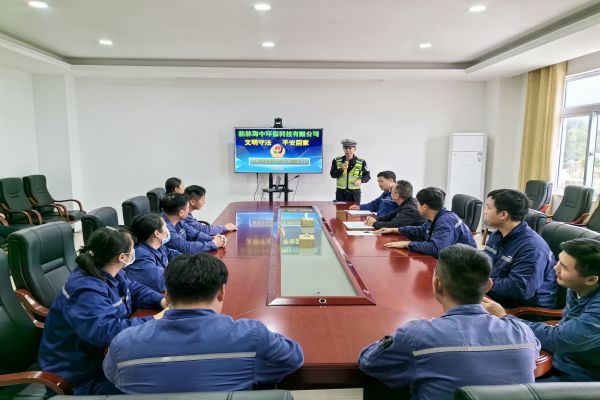 桂林海中联合县交警大队开展交通法规安全培训